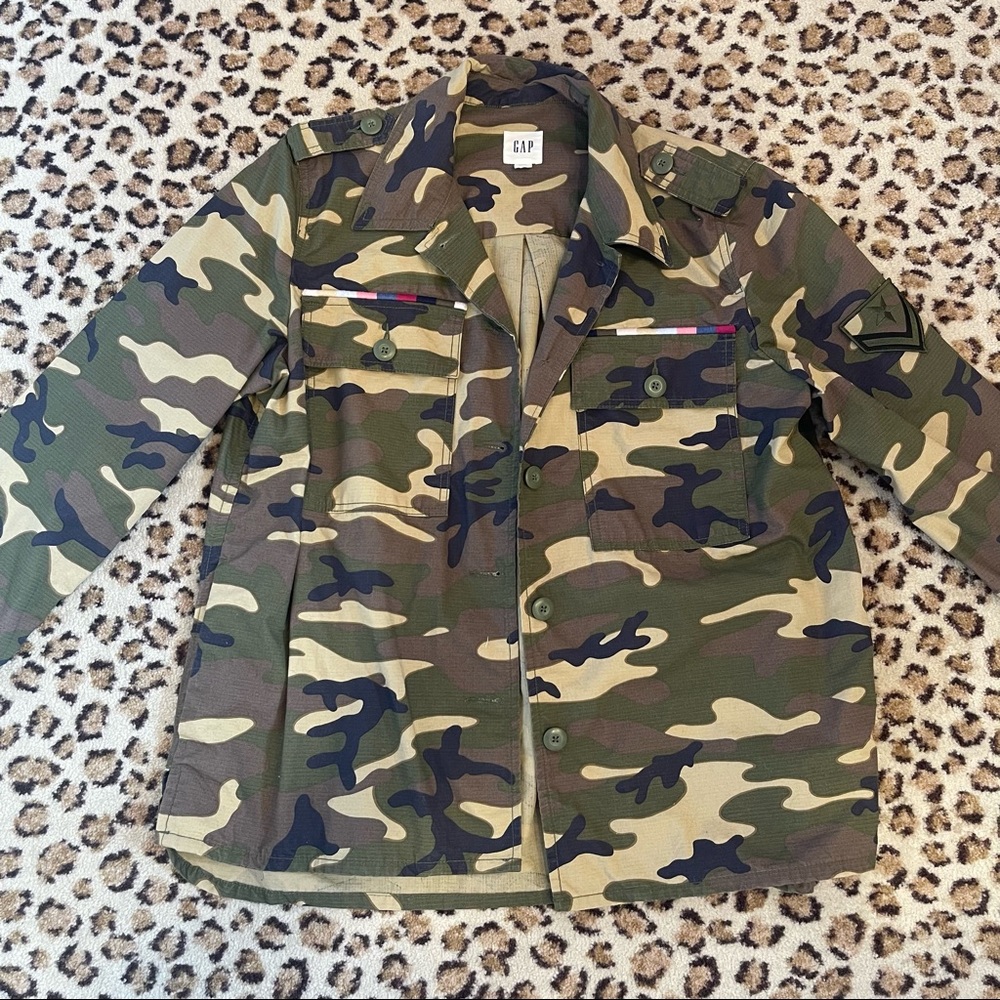Gap Camo Jacket with embroidery